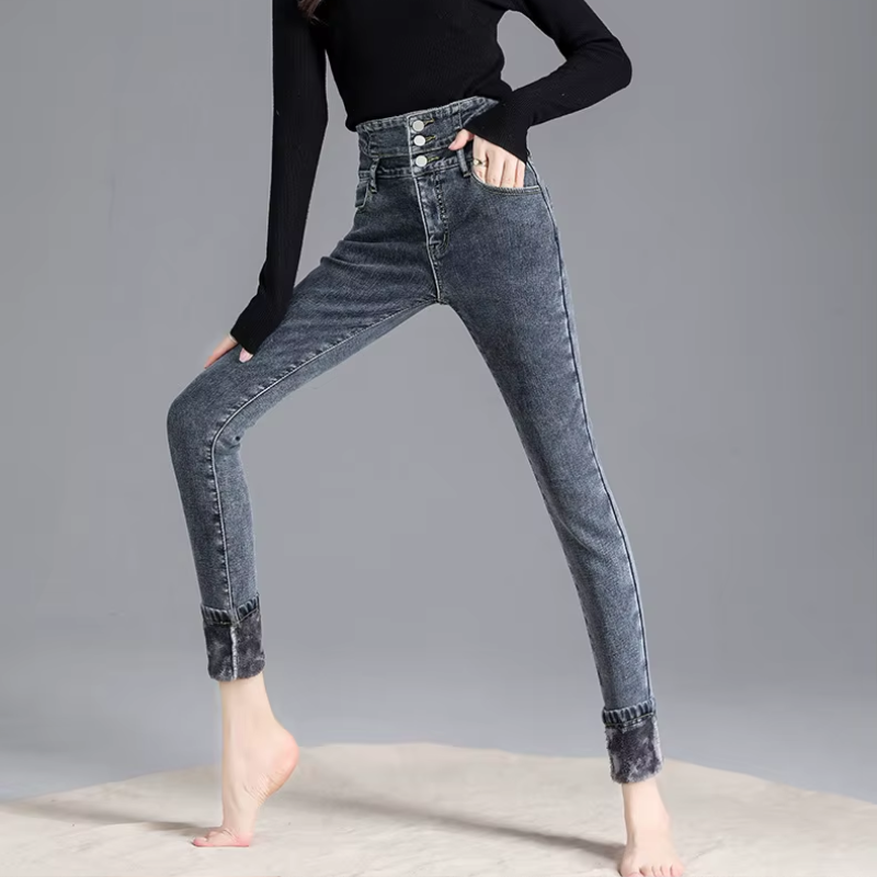 Fleece-Lined Jeans: Comfort and Style in Winter