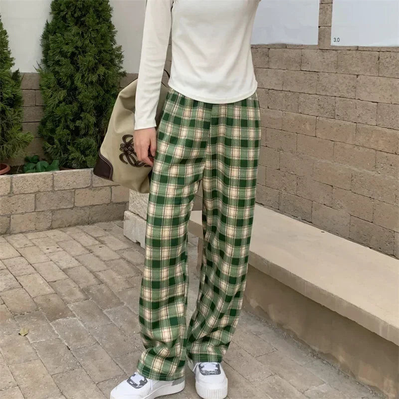 Plaid Fur-Lined Trousers – Winter Comfort with Effortless Style