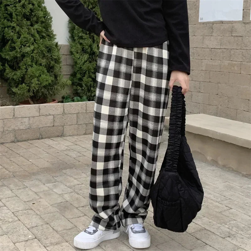 Plaid Fur-Lined Trousers – Winter Comfort with Effortless Style