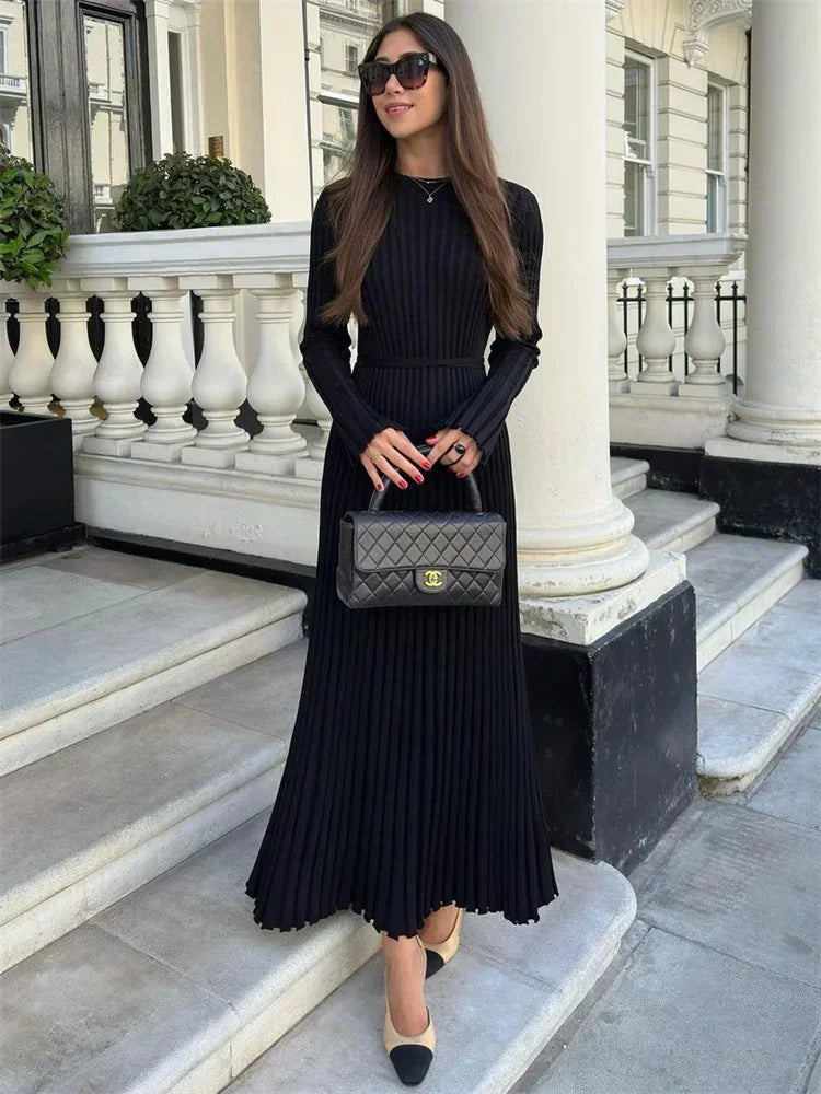 Casual Dress with Sash and O-Neck