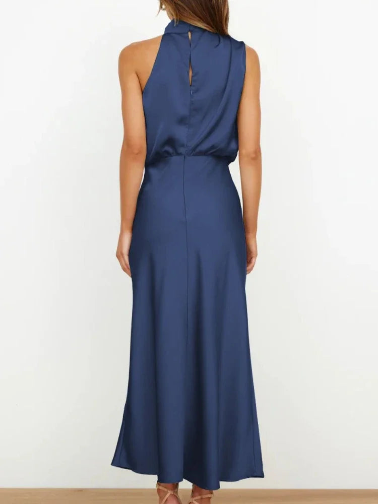 Timeless Elegance — Emerald Green Midi Dress