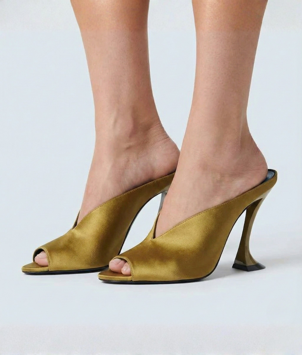 Chevron Sculpted Mule